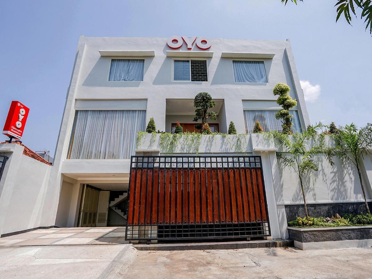 OYO 747 Cipunegara Residence Surabaya Exterior foto